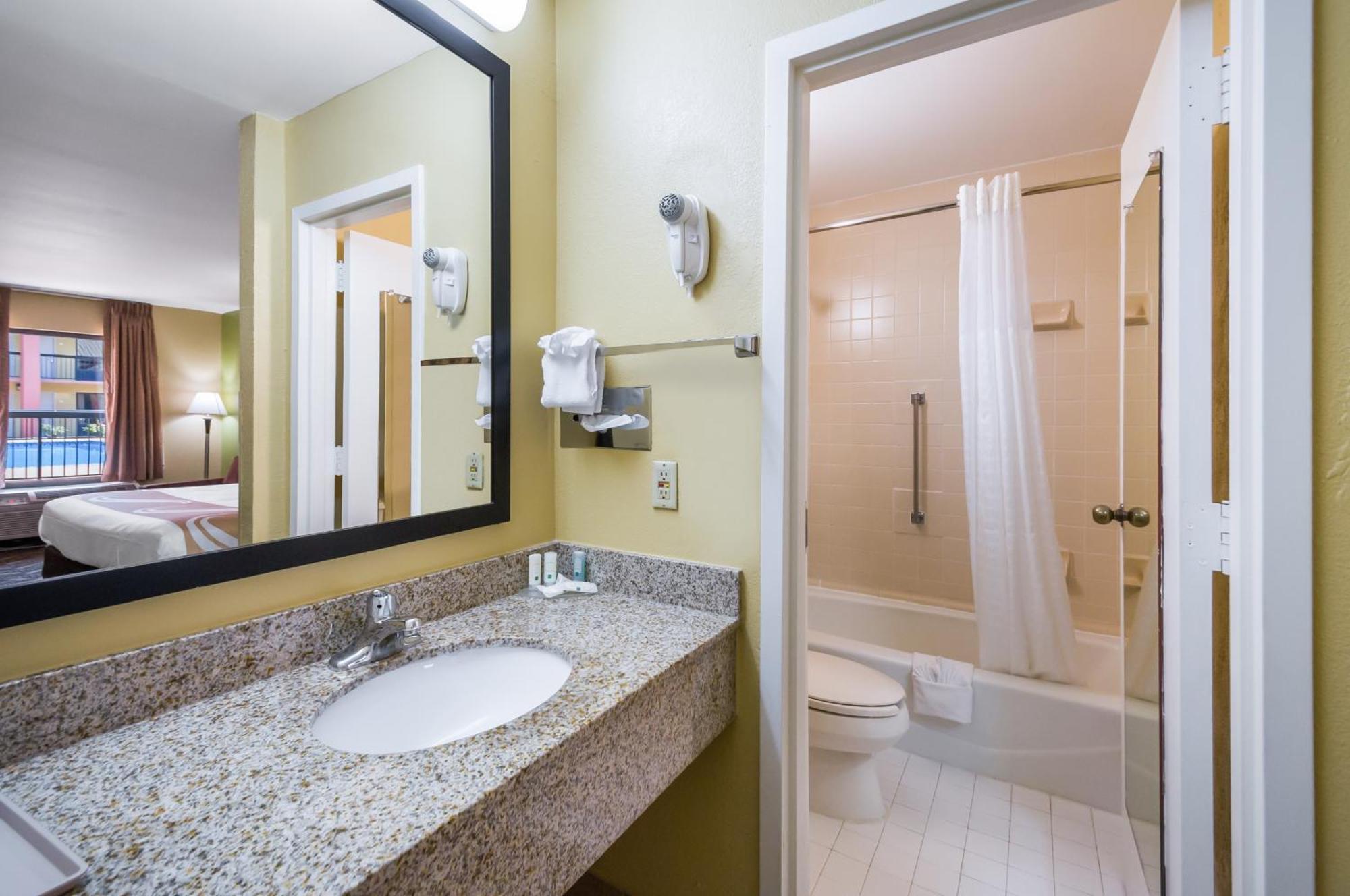 Quality Inn Fredericksburg-Central Park Area Extérieur photo