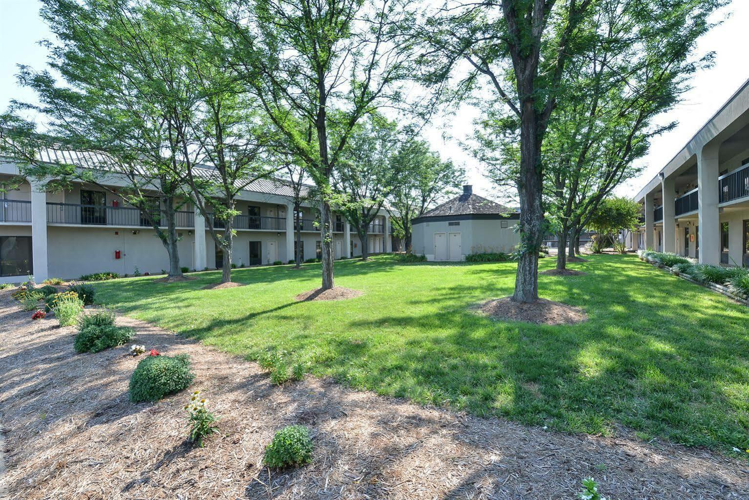 Quality Inn Fredericksburg-Central Park Area Extérieur photo
